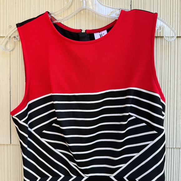 NWOT Julia Jordan Striped Black/Red Colorblock Dress, size 8. - Picture 5 of 8